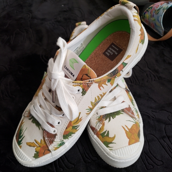 Cariuma x Vincent van Gogh Sunflowers Limited Edition Sneaker 8.5 Men 10 Women - Picture 5 of 14